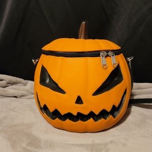 La Femme En Noir Pumpkin Bag